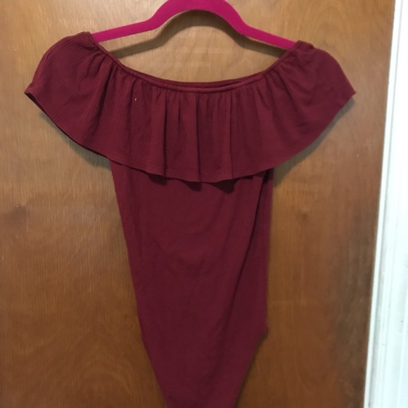 Red top - Picture 2 of 3